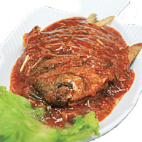 185. Fried Silver Pomfret in Garlic Sauce